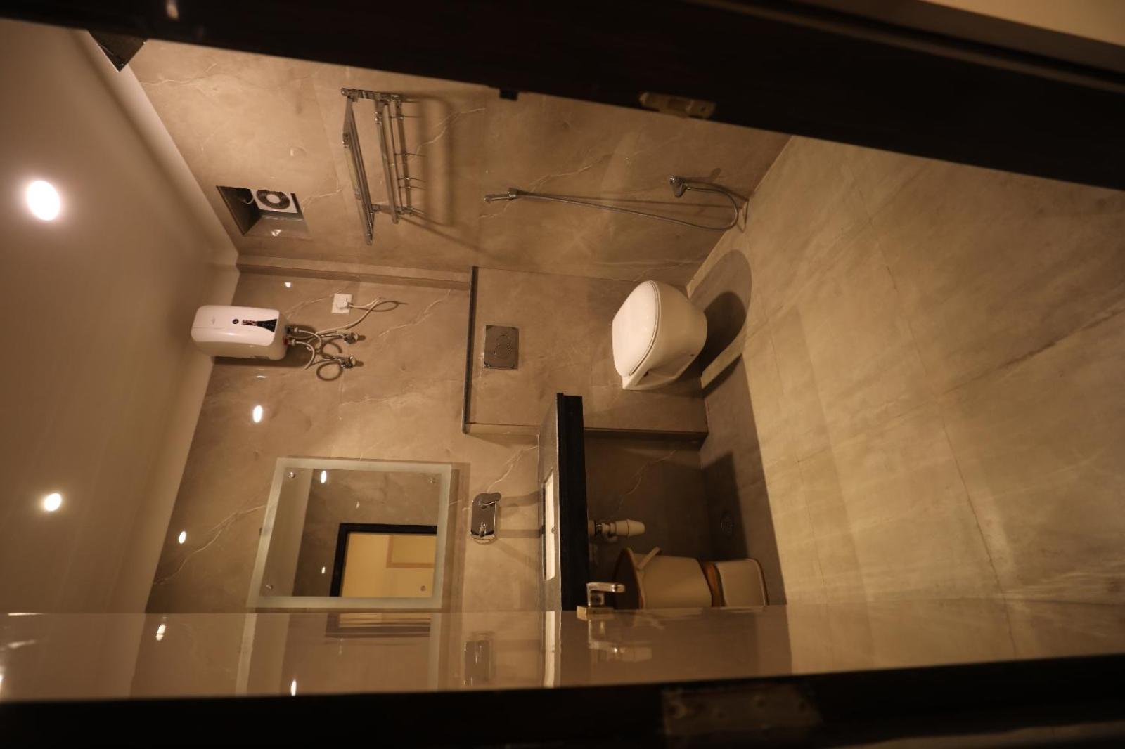 Hotel Maya Crystal Juhi Bari 外观 照片
